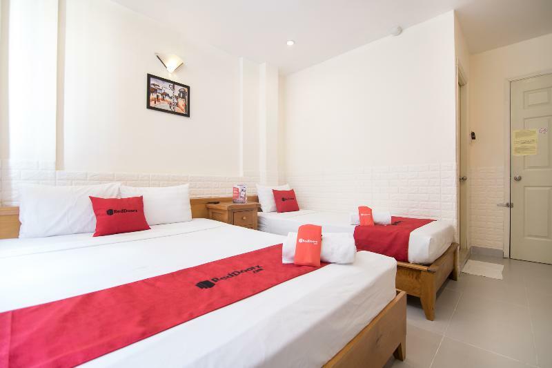 Reddoorz @ Pham Ngu Lao Street 3 Hotell Ho Chi Minh-staden Exteriör bild