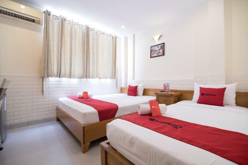 Reddoorz @ Pham Ngu Lao Street 3 Hotell Ho Chi Minh-staden Exteriör bild