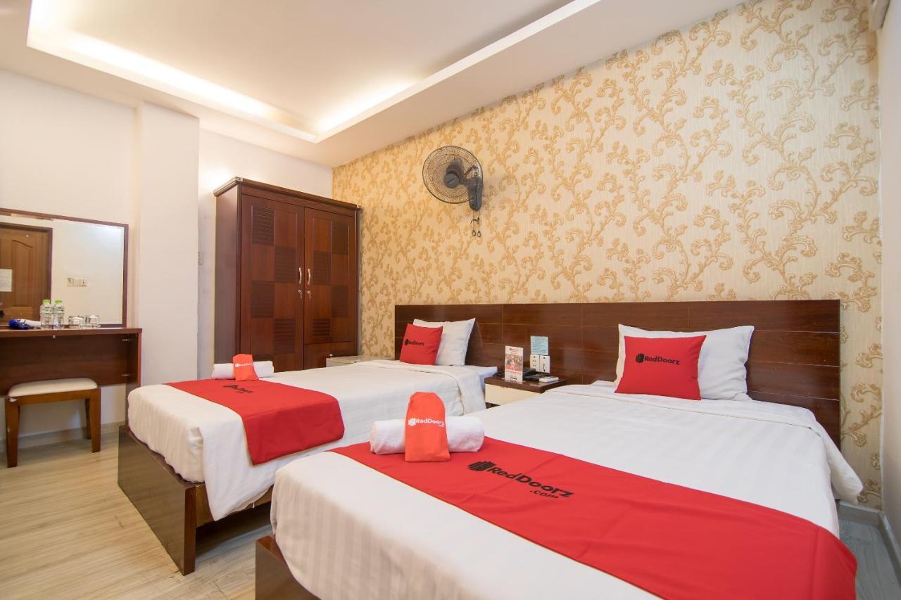 Reddoorz @ Pham Ngu Lao Street 3 Hotell Ho Chi Minh-staden Exteriör bild